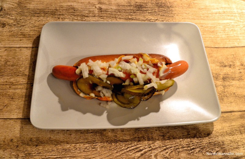 Hotdog, Dänemark, Norwegen, Schweden, Skandinavien, Blog, lecker, Pølser, Gurken, Röstzwiebeln, Zwiebeln, Würstchen