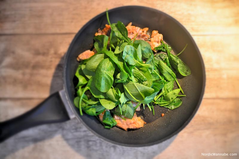 Selbstgemachte Ravioli mit Lachs - Spinat - Füllung norwegisch