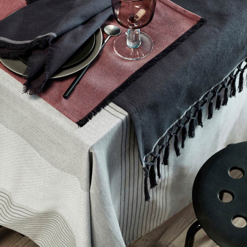 Sittning, neue Kollektion, IKEA, Möbel, Accessoires, Interieur , Interior, Inneneinrichtung, Wohnen Schöner, Esstisch, Essen, Trinken, Living, Schweden, Skandinavien, Blog, Glas, Geschirr, Holz, limitiert, Scandic