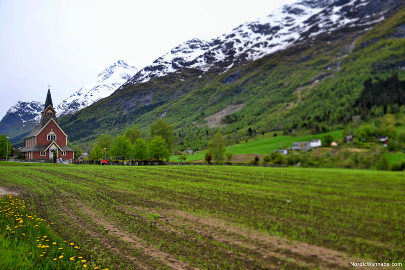 Olden, Stryn, Norwegen, Skandinavien, Blog, Kreuzfahrt, NeoRomantica, Costa, Berge, Schnee, Natur, Wandern, Eis, Gletscher, Wald, Reisetipps