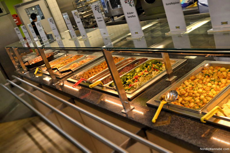 Julbord, IKEA, Schweden, Skandinavien, Blog, Lachs, Kaviar, Ei, Weihnachtsschinken, Hering, Dill, Kuchen, Milchreis, Pfefferkuchen, Köttbullar, Lachs, Softbröd, Elch