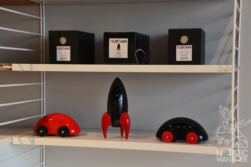 Design House Stockholm, Frankfurt, Skandinavisch Einrichten, Wohnen, schwedisch, Lampen, leuchten, Wohnaccessoires, Möbel, Scandi Style., Design, Norwegen, Schweden, Finnland, Dänemark, Skandinavien, Blog, Interieur, Interior, Kähler, Kay Bojesen, Normann Copenhagen, madebyarchitecture, northern light, hoptimist, applicata, Sandqvist,