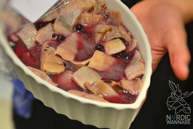 Hering, Lachs, Kartoffeln, Dill, Erdbeere, Kötbullar, Mittsommer, Midsummer, Midsommar, Schweden; Sweden, Vänersborg, Hotell Hehrne, Blog, Skandinavien, Fest, typisch schwedisch 