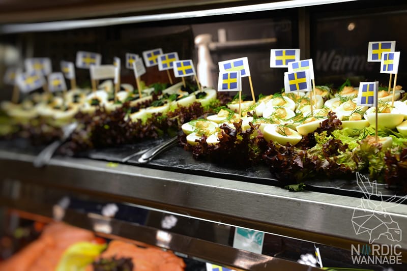 Julbord, schwedisches Buffet, Ikea, Osnabrück, Elch, Lachs, Mandeltorte, Knäckebrot, Köttbullar, Brot, Käse, Blog, Schweden, Skandinavien, Tünnbröd, Lucia