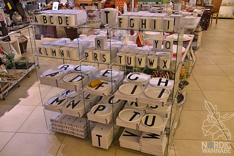 Lothar John Tischkultur, Lothar John, Tischkultur, Onlineshop, Store, Skandinavisches Design, Design, Dänemark, Schweden, Finnland , Norwegen, Skandinavien, Interior, Blog, Scandi Style, iittala, Kay Bojesen, Stelton, Architectmade, Geschirr, Keramik, Porzellan, Glas, Kosta Bodo, Royal Copenhagen, Rosendahl, Holmegaard, Rörstrand, Kähler, Design Letters, Marimekko, Georg Jensen, Arne Jacobsen,