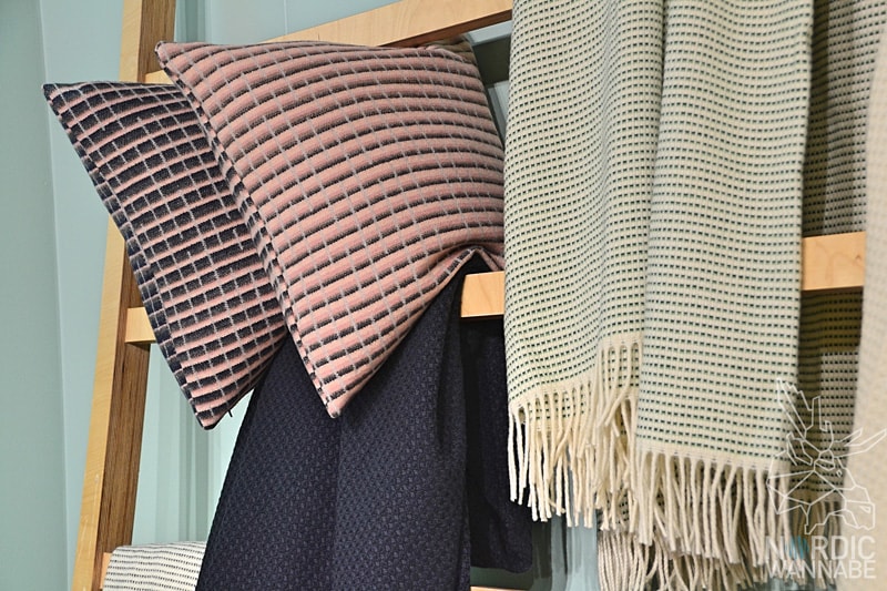 Norwegen, Skandinavien, Blog, norwegische Wolldecken, Wolldecken aus Norwegen, Røros Tweed, Schafe, Weberei, skandinavisches Design, Norwegen-DesignNorwegen, Skandinavien, Blog, norwegische Wolldecken, Wolldecken aus Norwegen, Røros Tweed, Schafe, Weberei, skandinavisches Design, Norwegen-Design