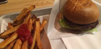 günstig Essen in Oslo, Günstiger Imbiss, Oslo, Norwegen, Fastfood, billig, Norwegische Hauptstadt, Burger, Waffeln ,Beste Waffeln Norwegen, Beste Waffeln Oslo, Metalls, Grünerlokka, Szene, lecker, Blog