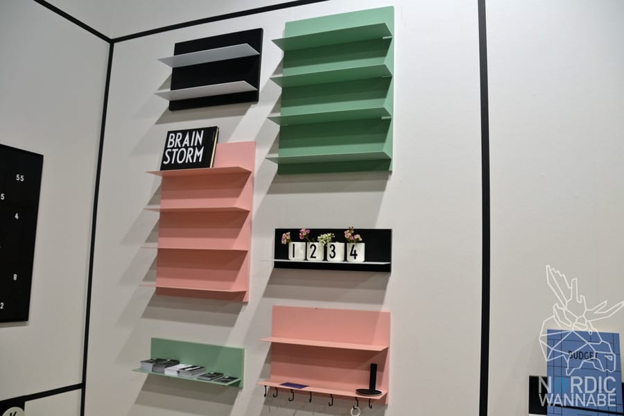 Design Letters & Friends, Dänemark, dänisches Design, Design, Blog, Skandinavien, Becher mit Buchstaben, Arne Jacobsen, dänisches Design, Scandi Style, Salz und Pfeffermühle, Boxen, Stifte, Kalender, Bücher, Foodplan, Moodboard, Regal