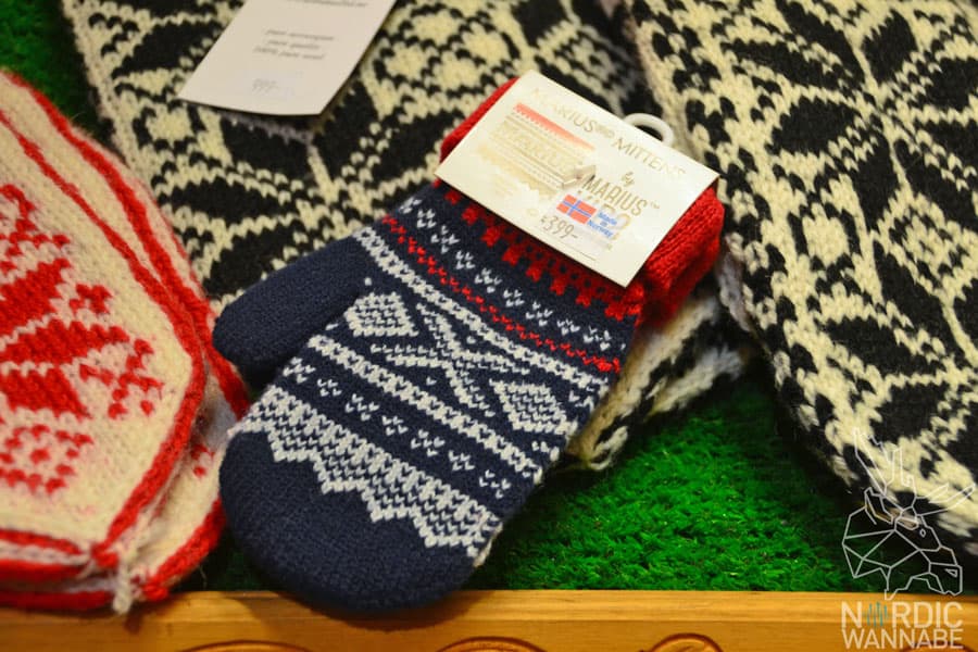 Radisson Blu Scandinavia, Souvenirs aus Oslo, Oslo Sweatershop, Souvenirläden, Norwegen, Skandinavien, Blog, Elche, Trolle, Norwegerpullover, Norwegerpulli, Norwegen-Pullover, Handschuhe, Magnete, Trolle, Norwegenmuster, Norwegermuster, Marius, Dale of Norway, Becher, Gläser, Stoffelch,