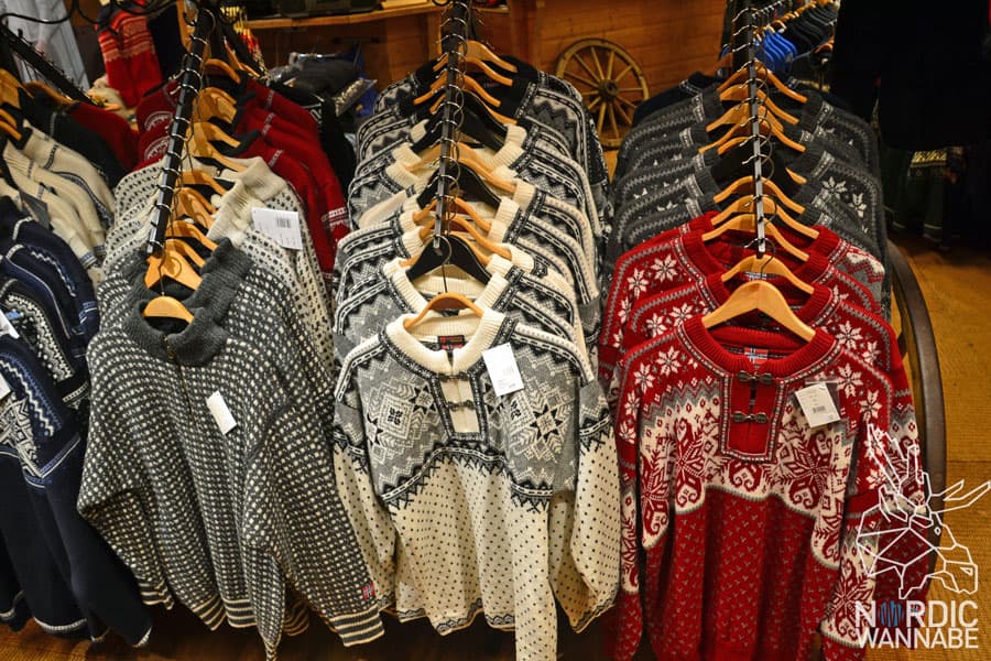Radisson Blu Scandinavia, Souvenirs aus Oslo, Oslo Sweatershop, Souvenirläden, Norwegen, Skandinavien, Blog, Elche, Trolle, Norwegerpullover, Norwegerpulli, Norwegen-Pullover, Handschuhe, Magnete, Trolle, Norwegenmuster, Norwegermuster, Marius, Dale of Norway, Becher, Gläser, Stoffelch,