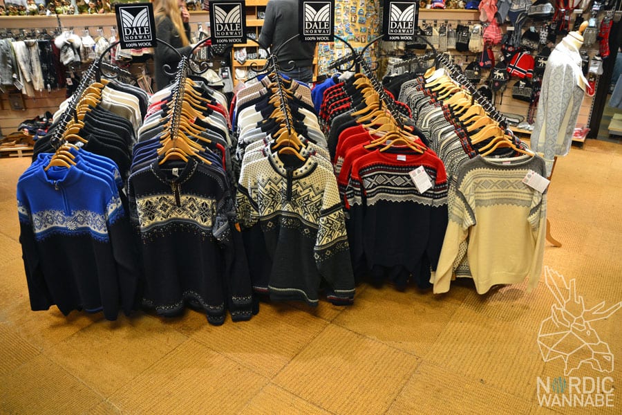 Radisson Blu Scandinavia, Souvenirs aus Oslo, Oslo Sweatershop, Souvenirläden, Norwegen, Skandinavien, Blog, Elche, Trolle, Norwegerpullover, Norwegerpulli, Norwegen-Pullover, Handschuhe, Magnete, Trolle, Norwegenmuster, Norwegermuster, Marius, Dale of Norway, Becher, Gläser, Stoffelch,