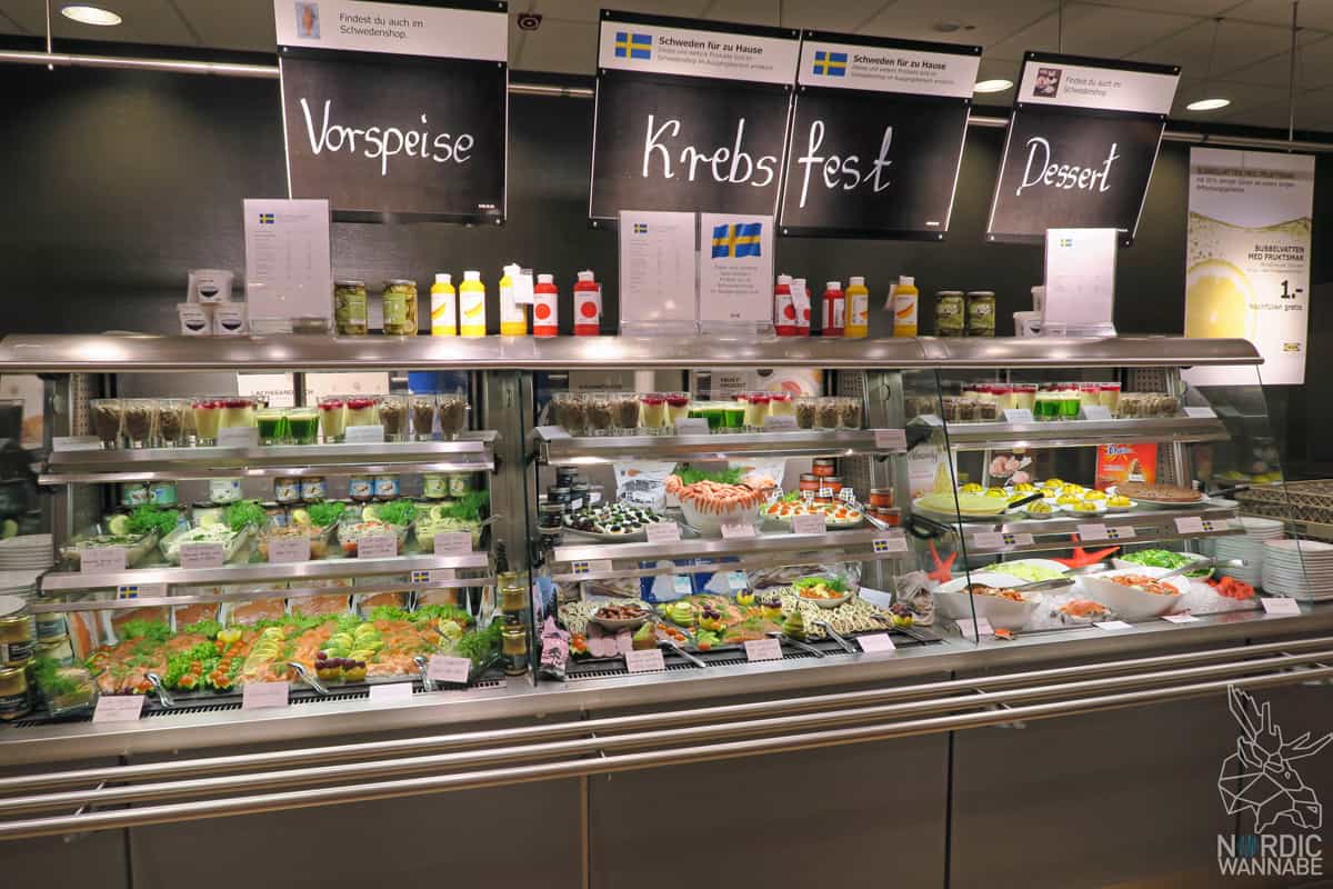 schwedische Krebsfest, Krebse, Schweden, IKEA, IKEA Osnabrück, Lachs, Garnelen, Kräftskiva, Schnapslieder, Köttbullar, Blog, Schweden, Erfahrungen, Möbel