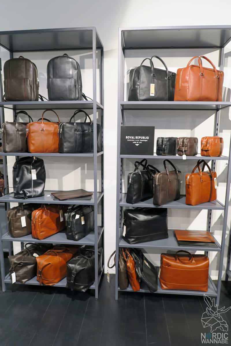 Illums Bolighus, Hamburg, Shopping, Hygge Kaufhaus, Design,Skandinavien, Schweden, Norwegen, Dänemark, iittala, marimekko, Design House Stockholm, Royal Copenhagen, Design Letters, La Bruket, Tromborg, Lakrids, Kay Bojesen, Kähler, Stelton, Holmegaard, Louis Poulsen, Royal Copenhagen, Fritz Hansen, Normann Copenhagen, BY Lassen, Skandinavisk, Architectmade, Rains, Lucie Kaas, Hoptimist, Georg Jensen, Finnland, finnisches Design, schwedisches Design, dänisches Design, Neuer Wall, Hamburg Shopping, Einkaufen, Store, Shop, Laden,