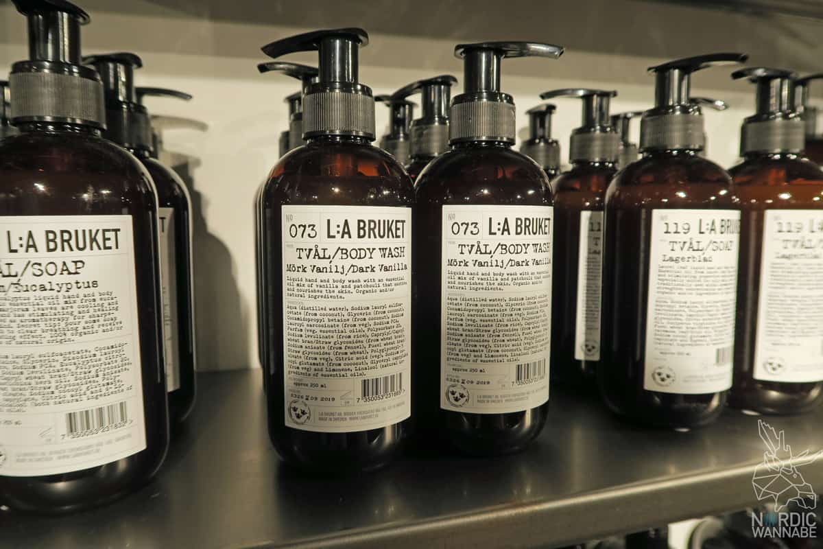 Illums Bolighus, Hamburg, Shopping, Hygge Kaufhaus, Design,Skandinavien, Schweden, Norwegen, Dänemark, iittala, marimekko, Design House Stockholm, Royal Copenhagen, Design Letters, La Bruket, Tromborg, Lakrids, Kay Bojesen, Kähler, Stelton, Holmegaard, Louis Poulsen, Royal Copenhagen, Fritz Hansen, Normann Copenhagen, BY Lassen, Skandinavisk, Architectmade, Rains, Lucie Kaas, Hoptimist, Georg Jensen, Finnland, finnisches Design, schwedisches Design, dänisches Design, Neuer Wall, Hamburg Shopping, Einkaufen, Store, Shop, Laden,