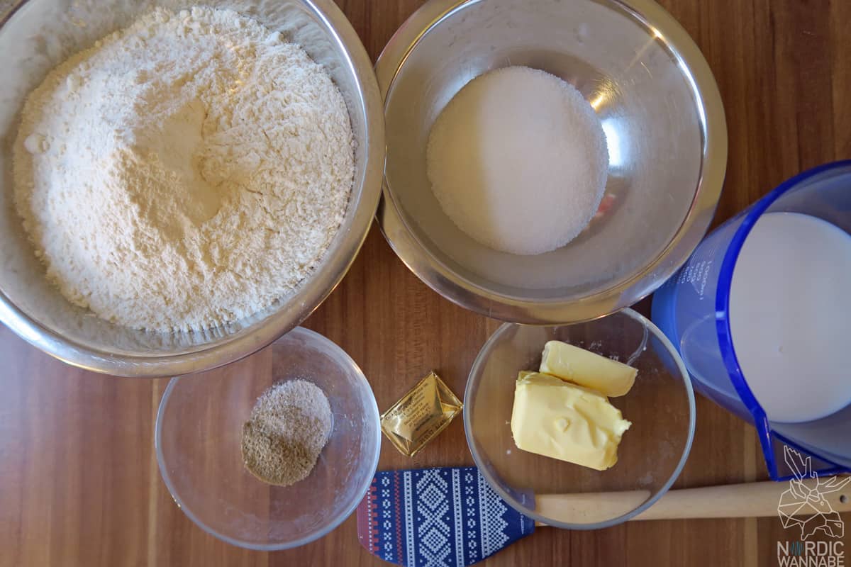 Schwedische Zimtschnecken, Blaubeerschnecken, Marzipan, Hagelzucker, Schweden, Fika, schwedisches Gebäck, Rezept, 