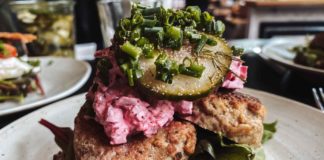 Dänisches Smørrebrød in Hannover , Aelling, Smørrebrød, Markthalle, Dänemark