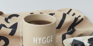 Skandinavien, hyggelig, HYgge Wohnung,Hygge Tasse, Hygge Becher, Arne Jacobsen, Design Letters , Neuheiten 2020, Dänemark