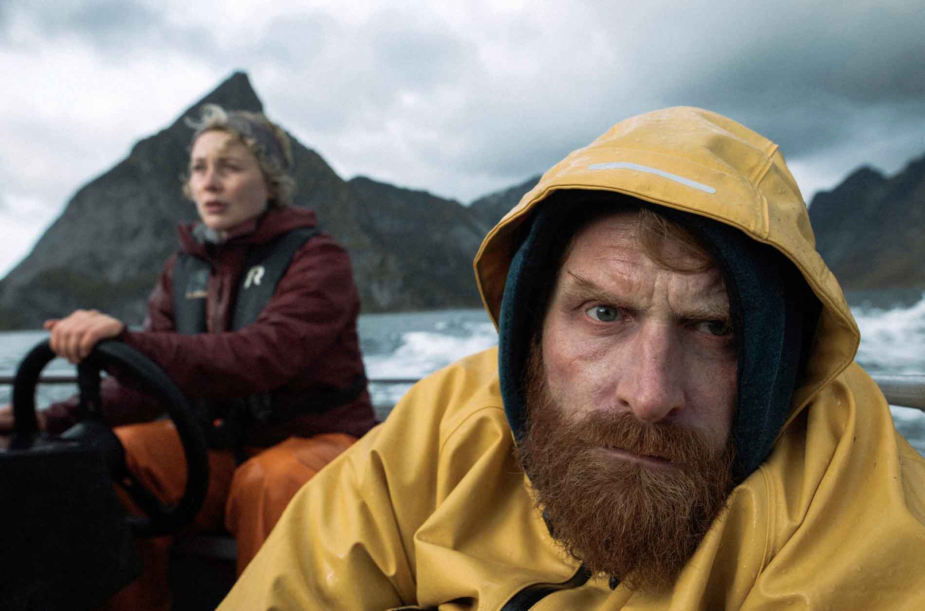 Norwegische Serie, Twin, Lofoten, Norwegen, Surfer, Game of Thrones