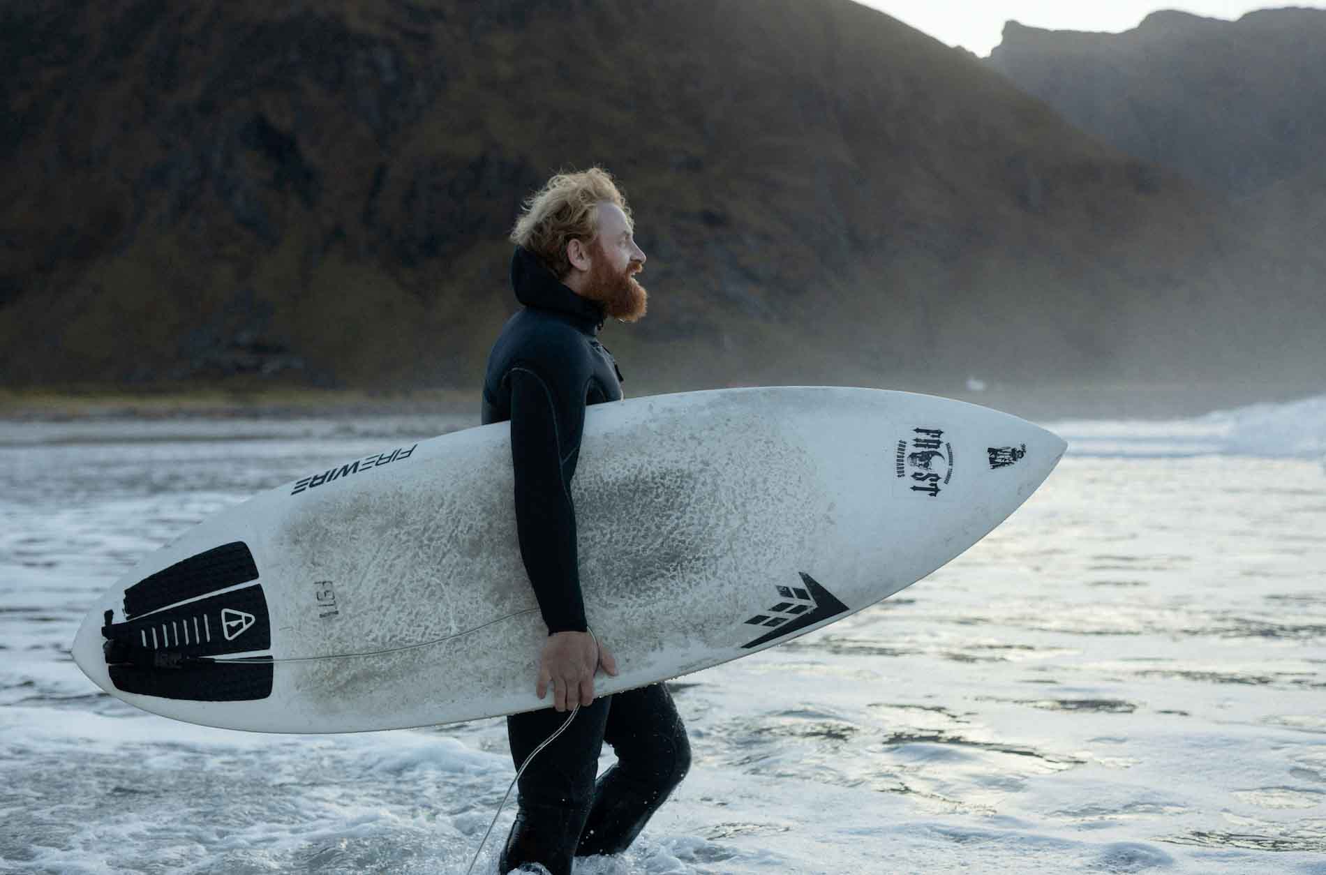 Norwegische Serie, Twin, Lofoten, Norwegen, Surfer, Game of Thrones